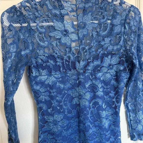 Elegant Blue Lace Dress - Picture 7 of 9